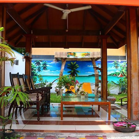 Natural Surf House Albergue Himmafushi Exterior foto