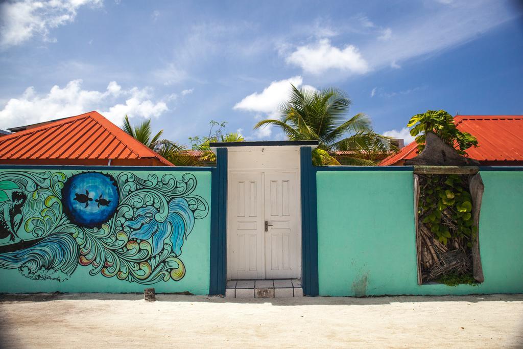 Natural Surf House Albergue Himmafushi Exterior foto