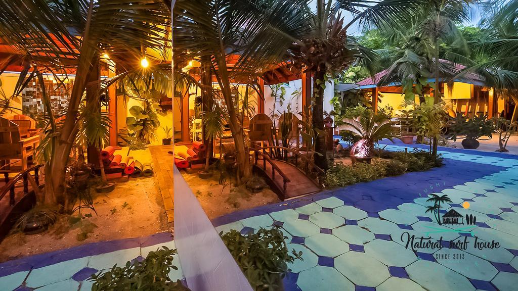 Natural Surf House Albergue Himmafushi Exterior foto